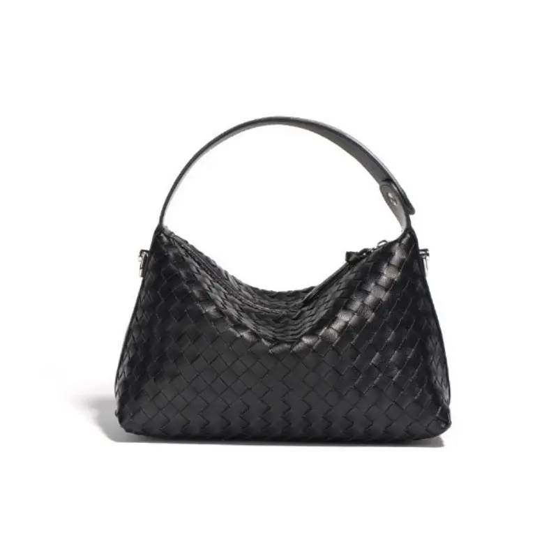 IVY WOVEN BLACK