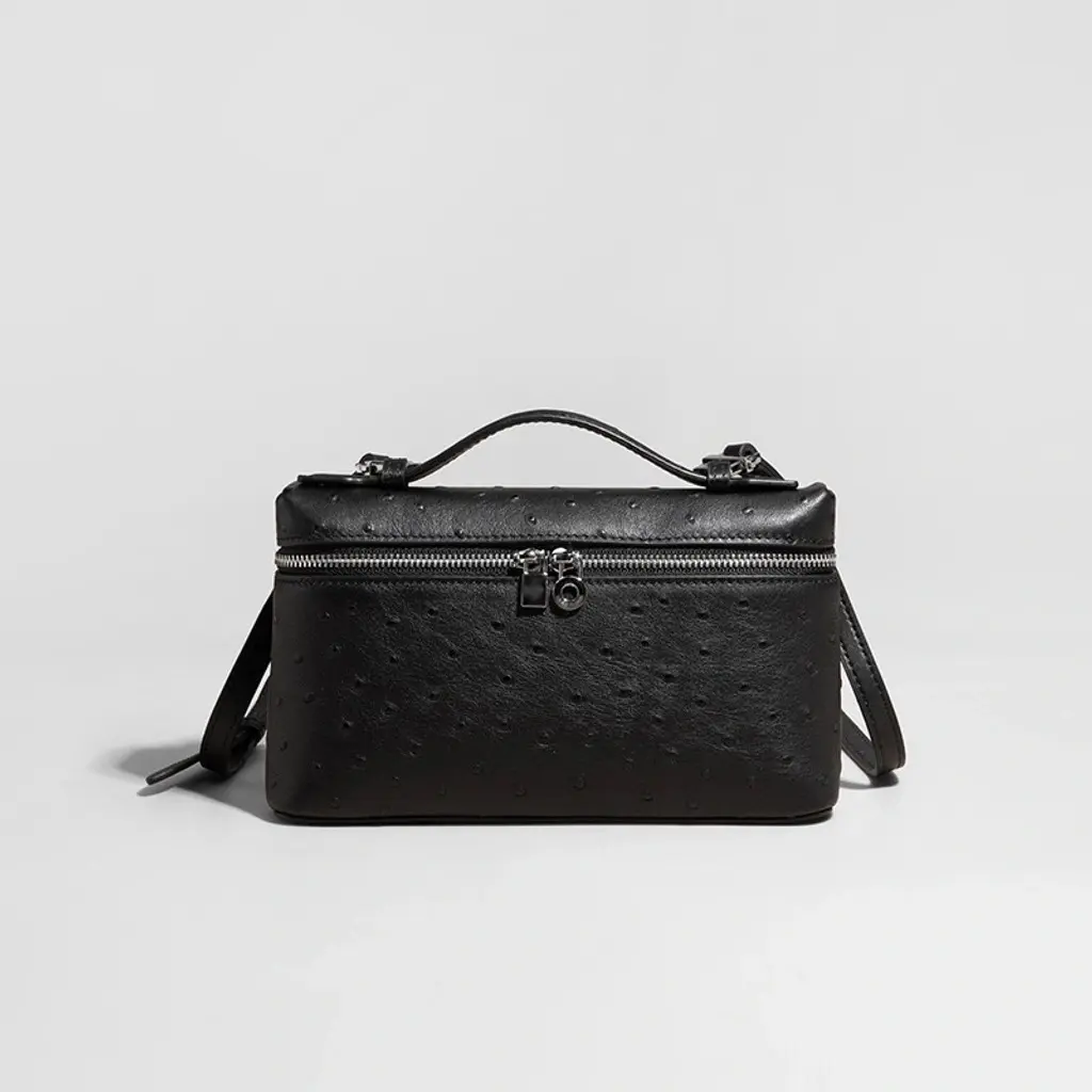 LOZI SLING BAG 19 BLACK (OSTRICH LEATHER)
