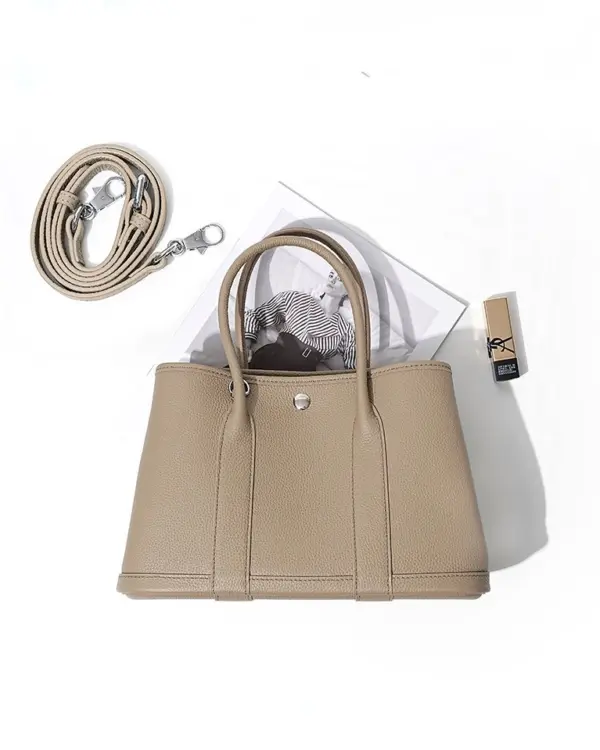GARDENIA TOTE BAG (COW SKIN)